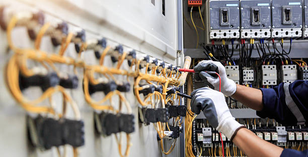 Professional Electrician technician working in McHenry, IL